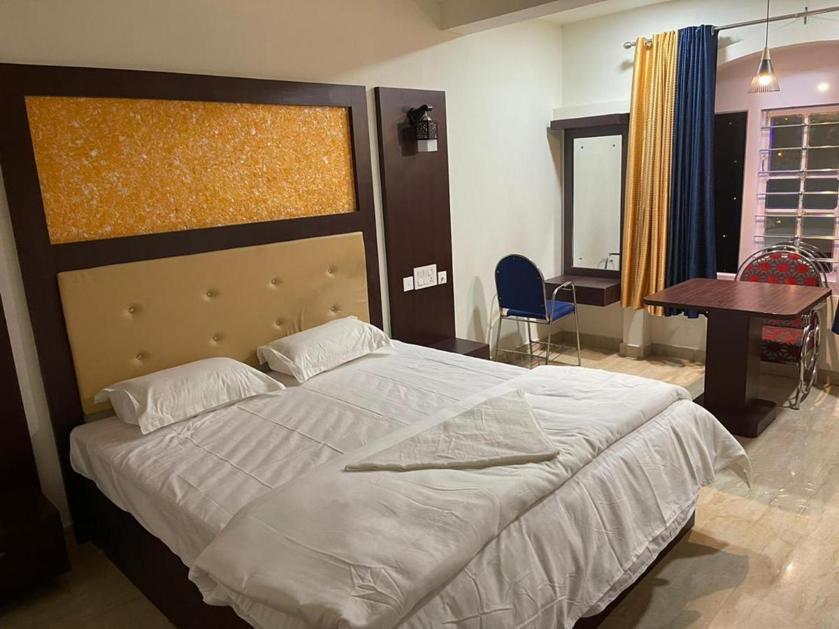 Bassac Residency Hotel Changanacheri Exterior photo