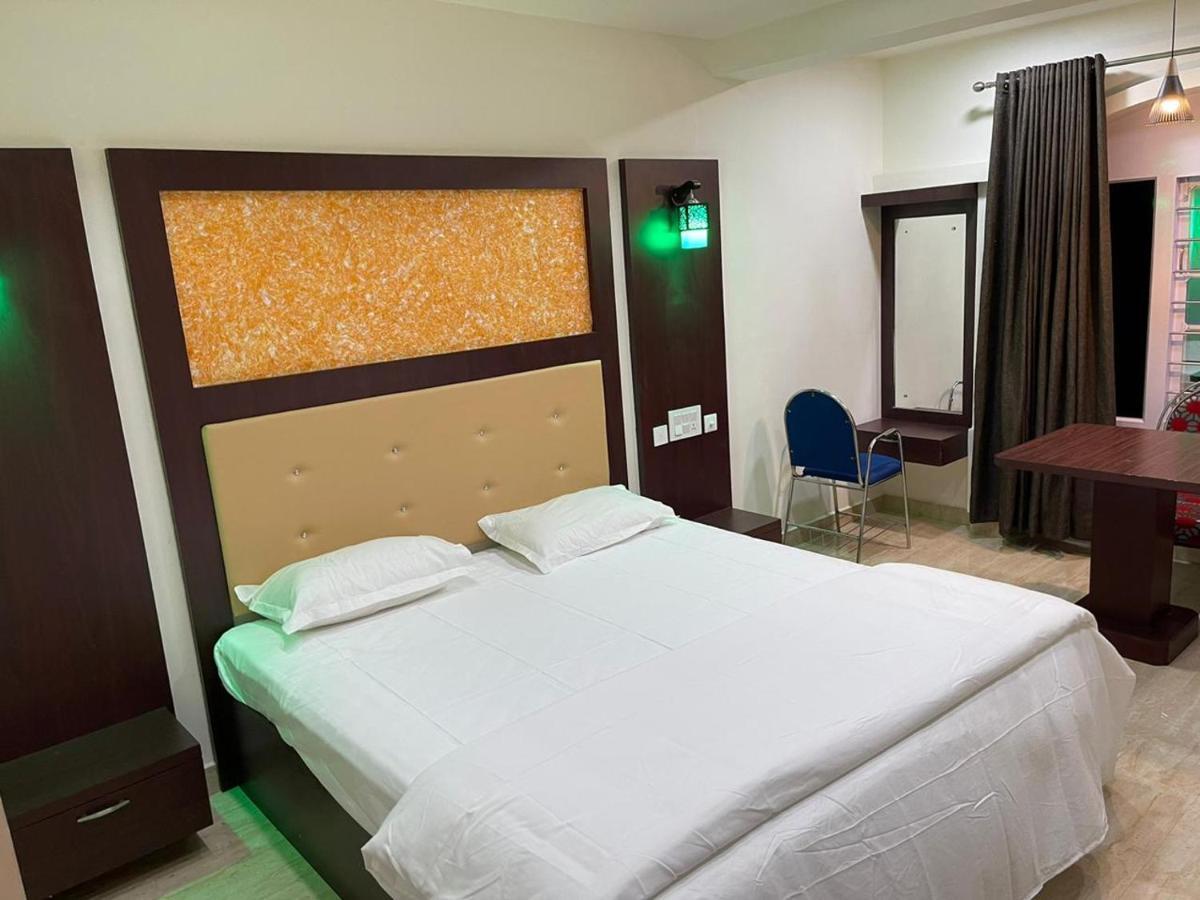 Bassac Residency Hotel Changanacheri Exterior photo